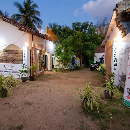 Comfort Beach Hotel Arugam Bay Exterior photo