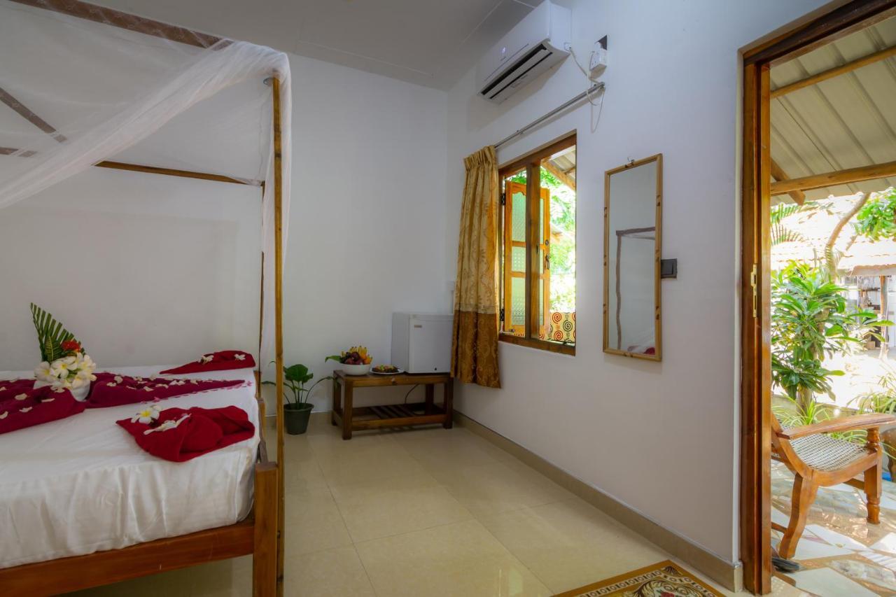 Comfort Beach Hotel Arugam Bay Exterior photo