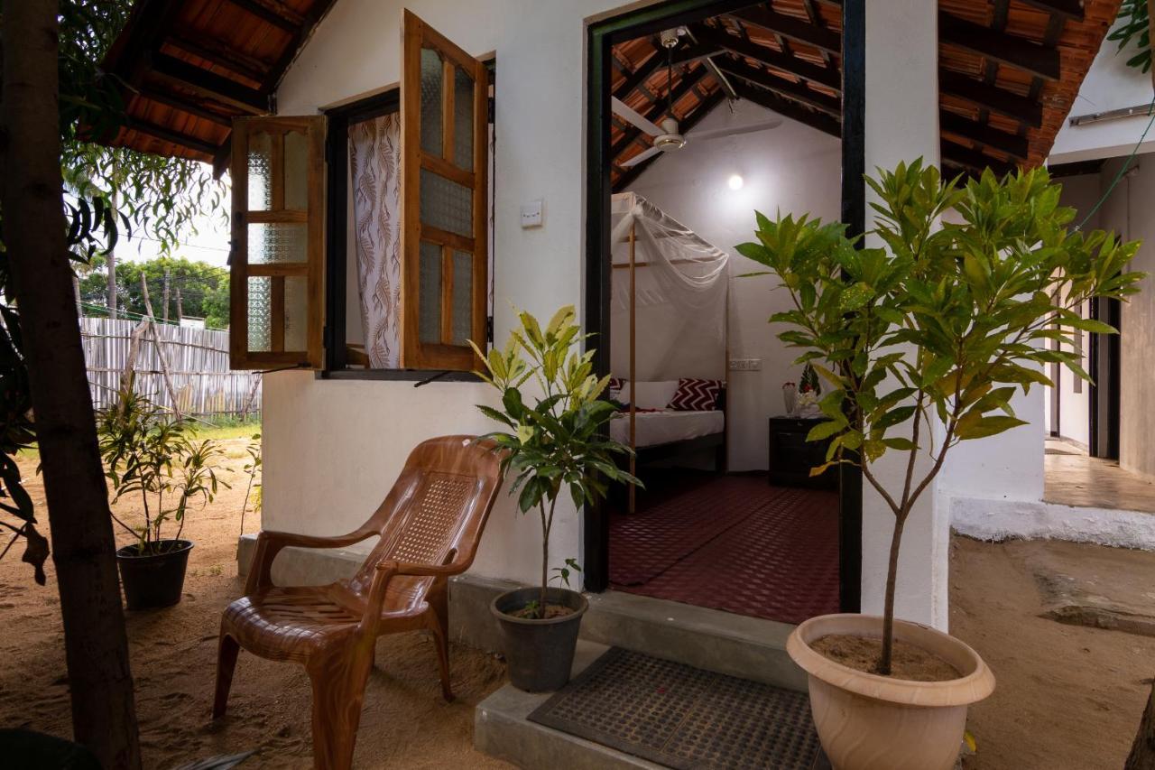 Comfort Beach Hotel Arugam Bay Exterior photo