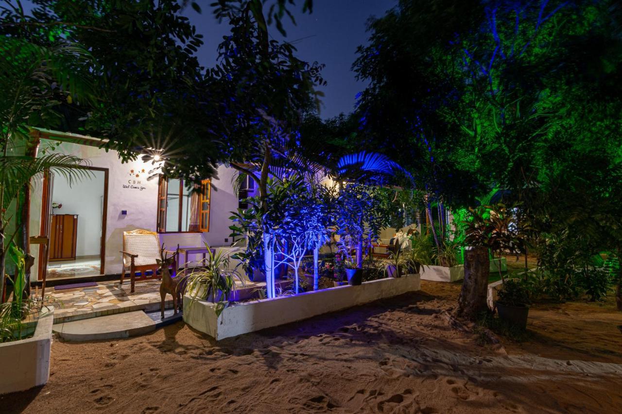 Comfort Beach Hotel Arugam Bay Exterior photo