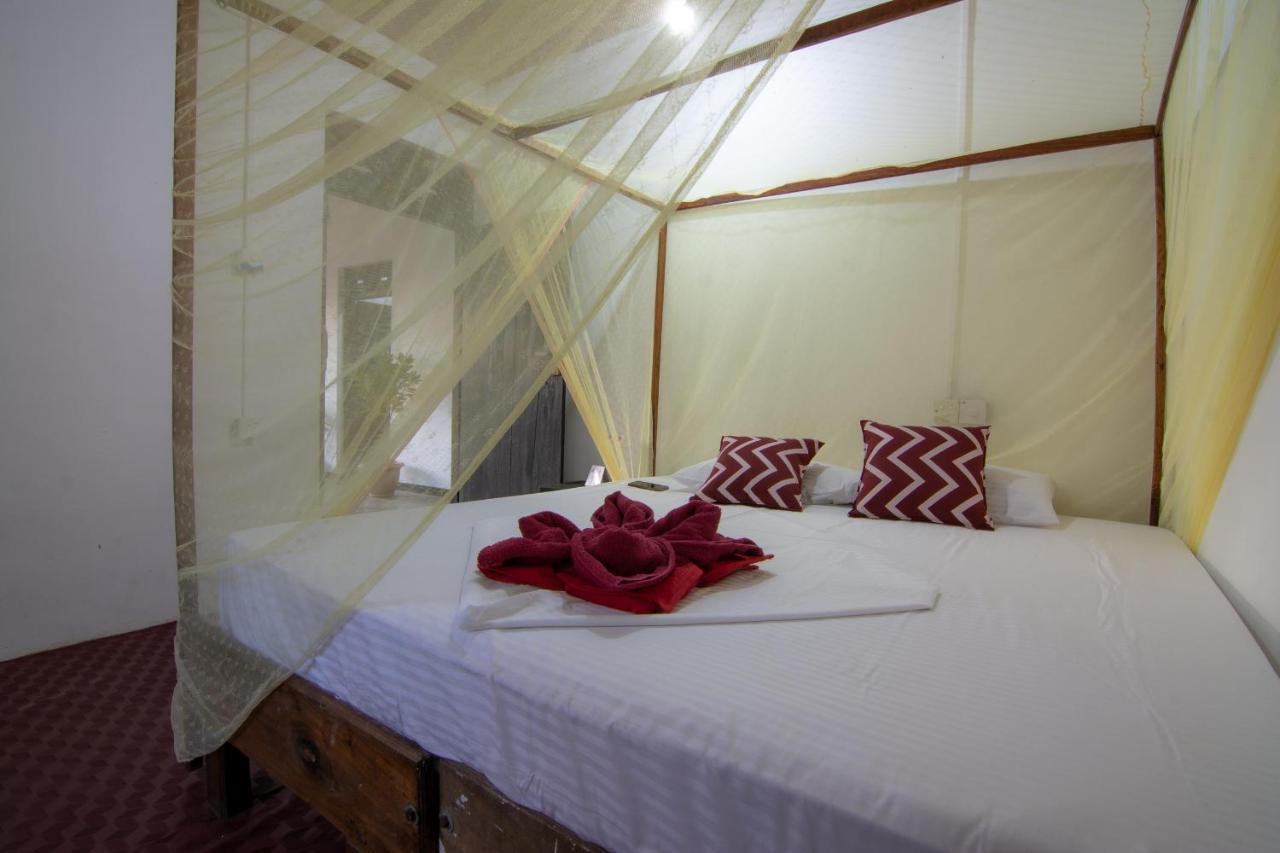 Comfort Beach Hotel Arugam Bay Exterior photo