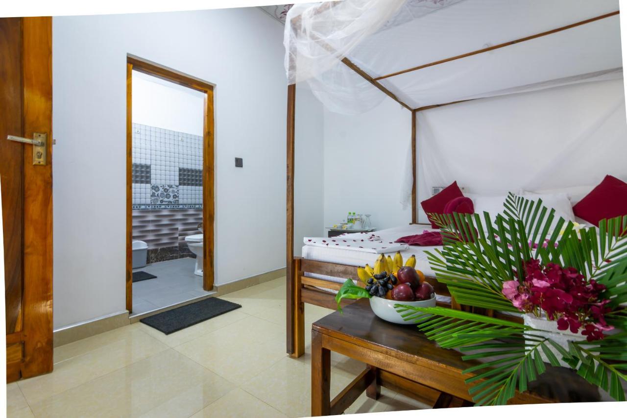 Comfort Beach Hotel Arugam Bay Exterior photo